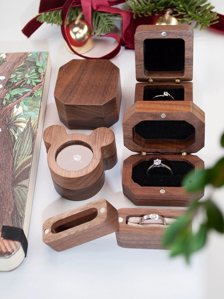 Engagement Ring Box Walnut Ultra Small Portable Fancy Mini Engagement Creative Wedding Retro Single Ring Box